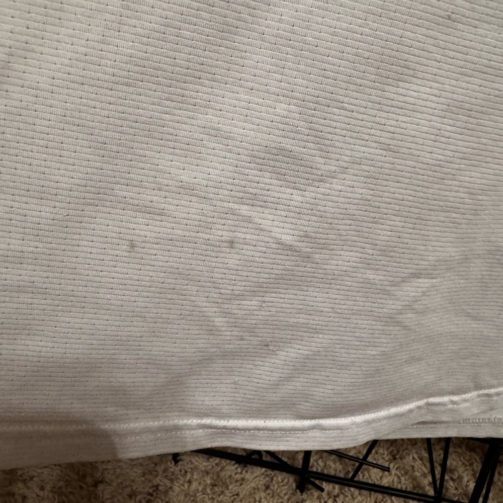 2 Gymshark Tanks, Firefly Green and White, M - Picture 14 of 14